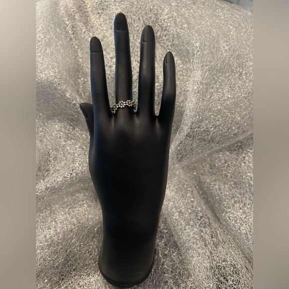 NEW: Elegant Vintage Stackable Style Finger Jewelry Decor - Picture 2 of 4